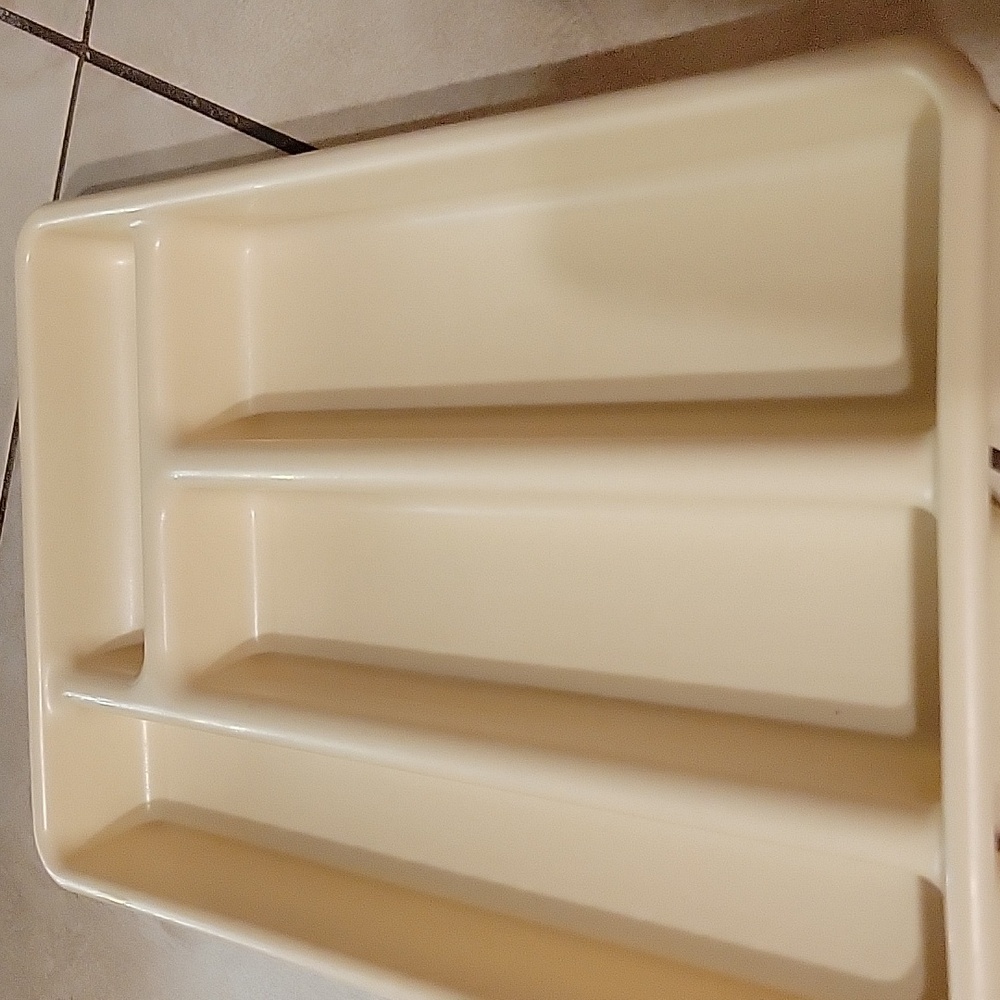 Vintage Rubbermaid Citlery Utensil Drawer Orgsnizer 4 Slot